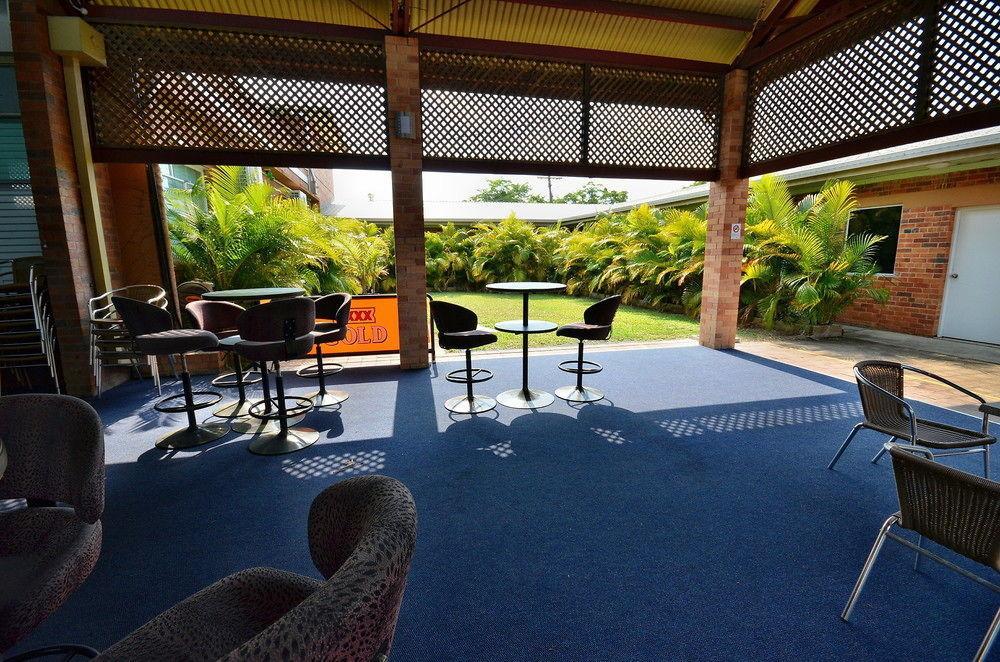 Lees Hotel Ingham Bagian luar foto