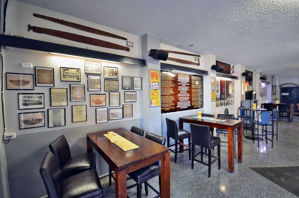 Lees Hotel Ingham Bagian luar foto