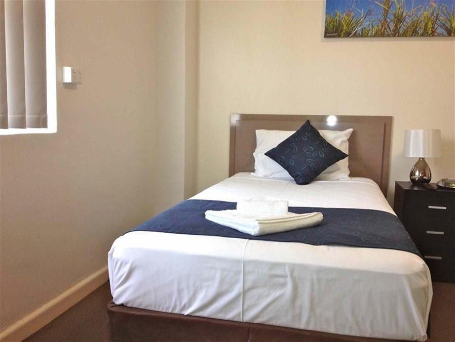 Lees Hotel Ingham Bagian luar foto