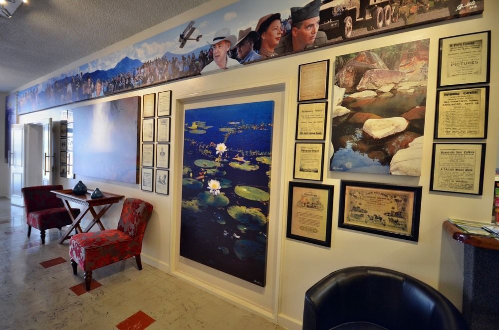 Lees Hotel Ingham Bagian luar foto